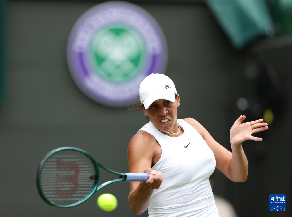 于在比赛中 于在比赛中