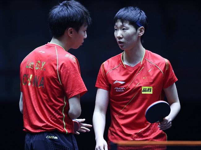 美总统特朗普下令终止与委内瑞拉的石油交易.