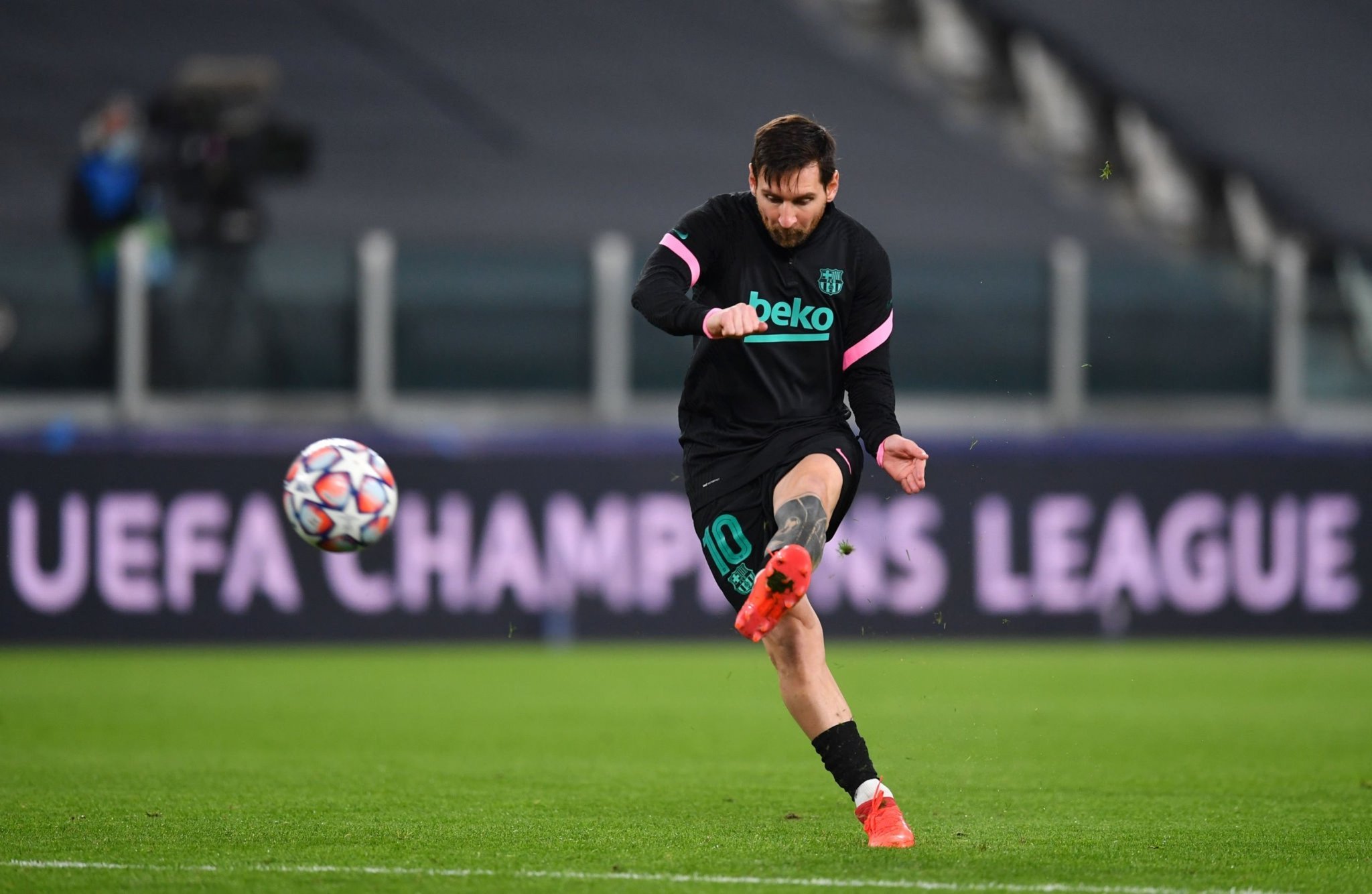 际舞台上更 际舞台上更