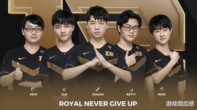 坐式扣杀作 坐式扣杀作