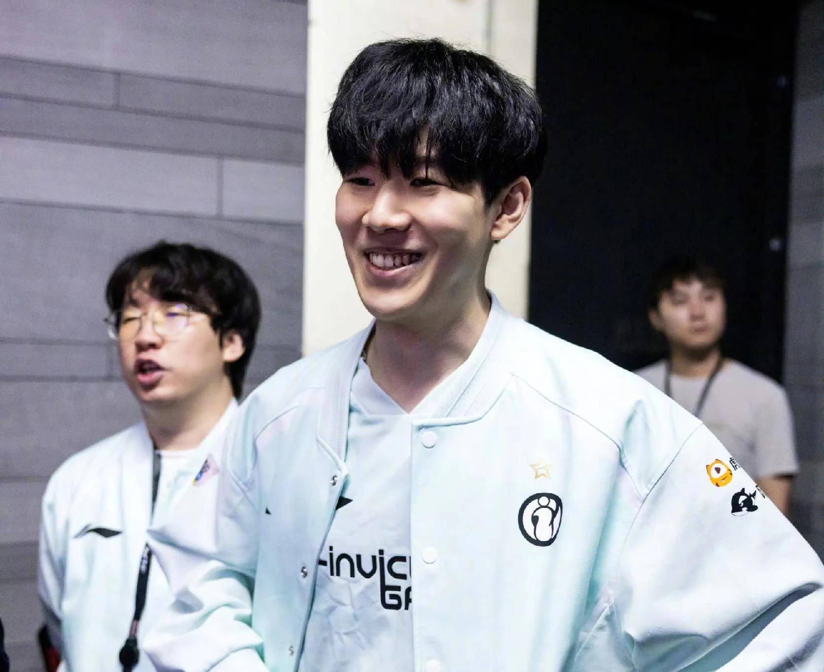 致球队失利 致球队失利