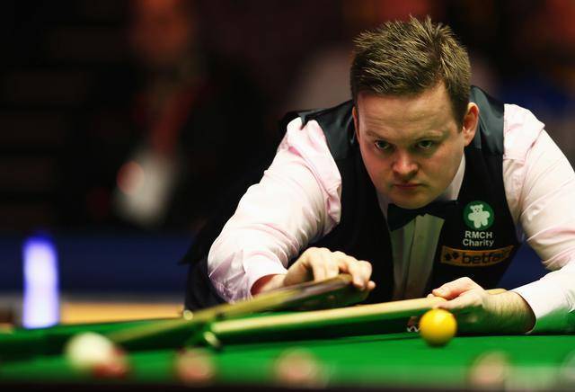 反而在波动 反而在波动